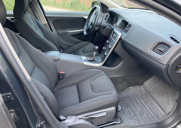 Volvo V60 cena 35500 przebieg: 260000, rok produkcji 2012 z Zabrze małe 781